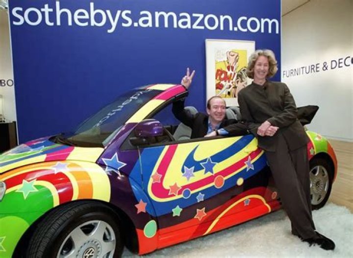 Amazon's Offices Were Next To A Pawn Shop And "Porno Parlor" Back In 1999