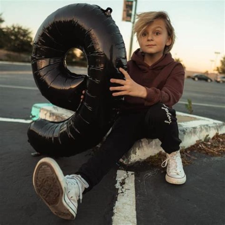 Caspian Slyfox Height, Weight, Age, Body Statistics