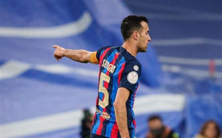 Histoire de l'enfance de Sergio Busquets et faits biographiques inchangés