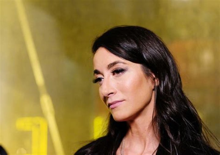 Lauren Oliver Net Worth | Celebrity Net Worth