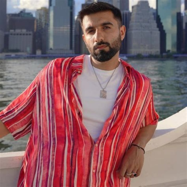 Manav Chhabra Height, Weight, Age, Facts, Family