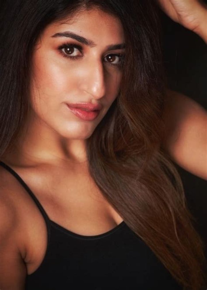 Shreya Mehta Height, Weight, Age, Body Statistics