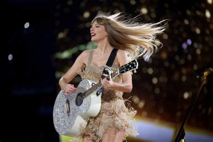 Simu Liu Feels the Fan Love During Taylor Swift’s Eras Tour in Seattle – Celeb Secrets