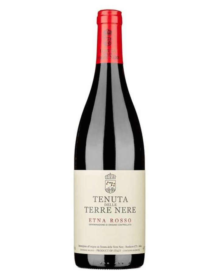 The 5 Best Light-Bodied Red Wines for Extending Your Summer