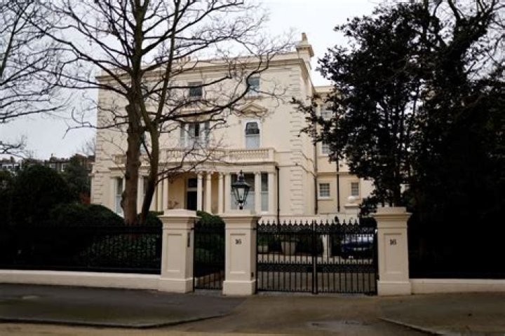 The UK Wants To Seize British Real Estate Assets Owned By Russian Oligarchs