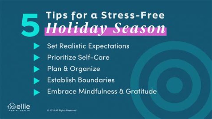 Therapists Reveal Surefire Ways to Strip Away Stress This Holiday Season