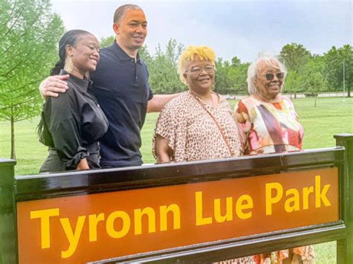 Tyronn Lue Bio-salary, net worth, married, relationship, affair, dating, children, career, fired, age, nationality, contract, stats