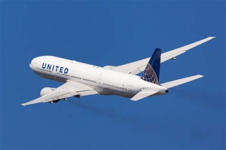 United Is Cutting Flights to 8 Cities, Including Havana and Chicago — Best Life